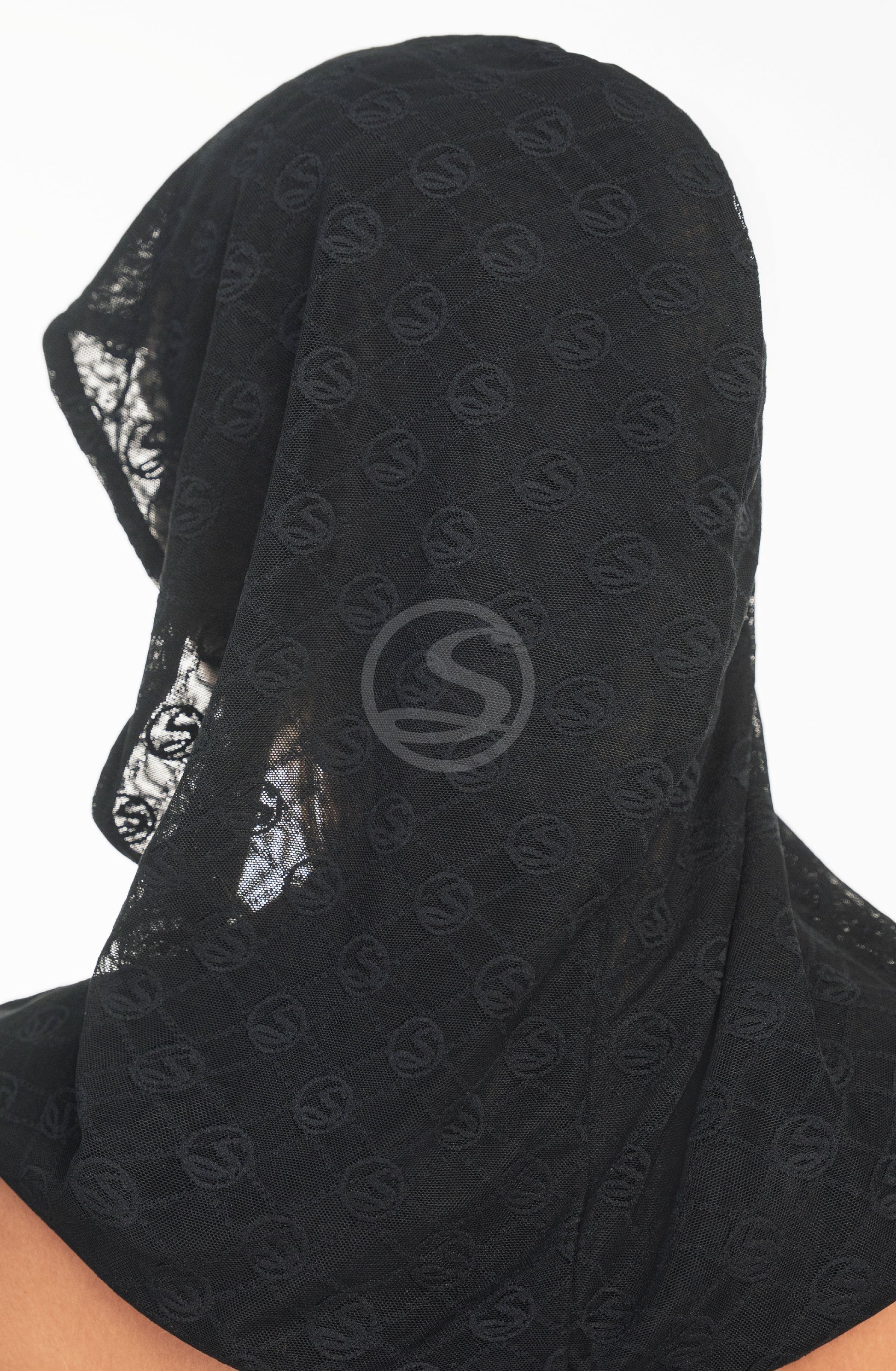 Turbante Oasis Negro Malla en logo Santísimas Ref. S-566