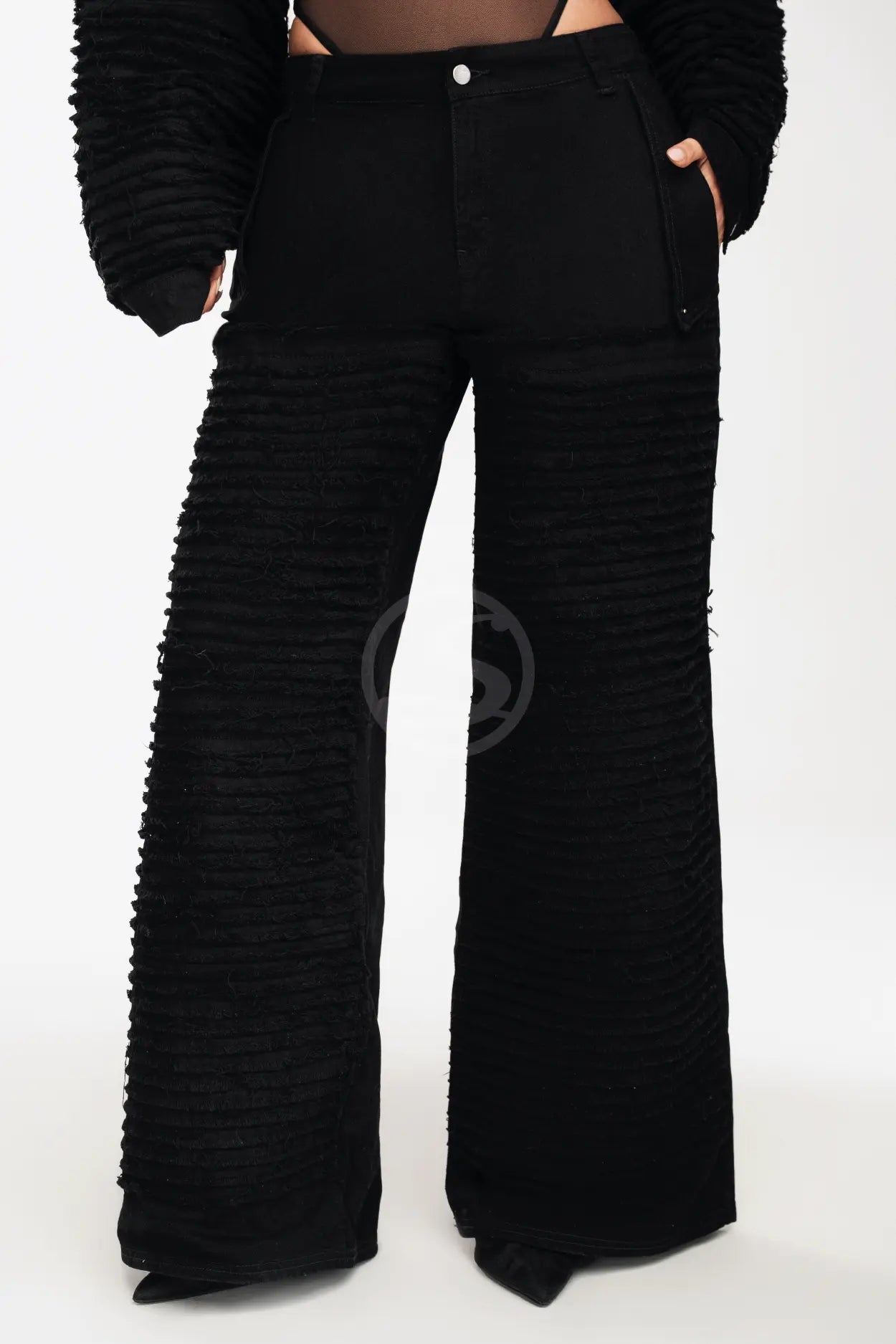 Jean Revelación Negro Santísimas Ref. S-674