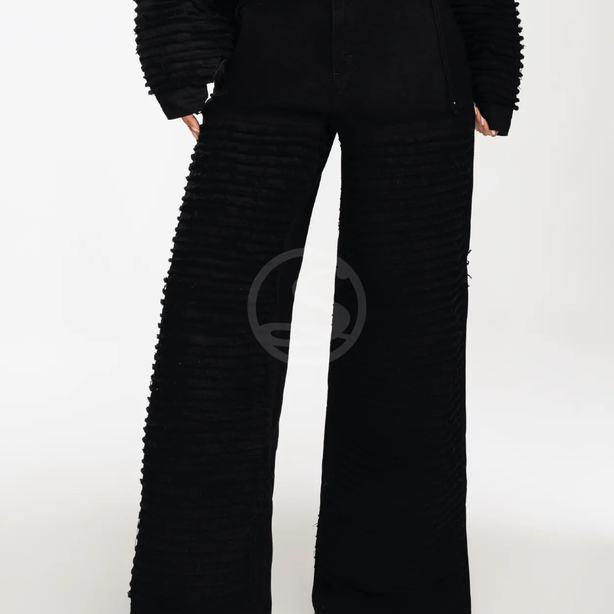 Jean Revelación Negro Santísimas Ref. S-674